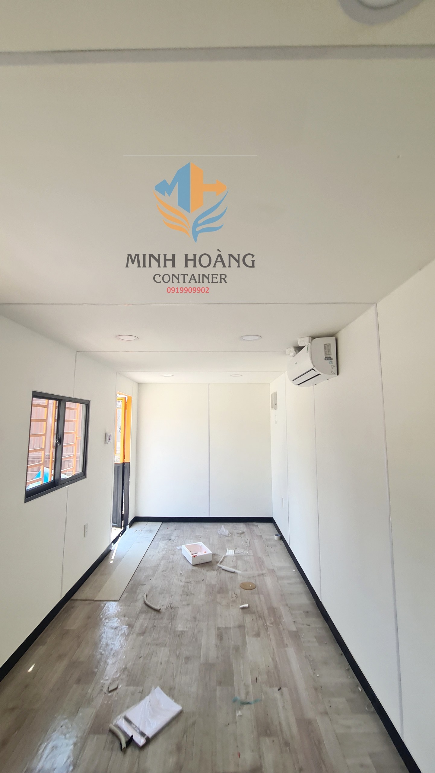 Quầy Container 20 Feet Kèm Thương Hiệu Nhận Diện